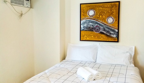Habitación (at BGC Venice Mall + WiFi)