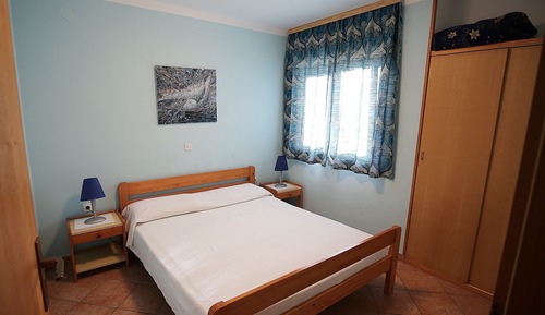 Apartamento, 2 habitaciones, terraza, vistas al jardín
