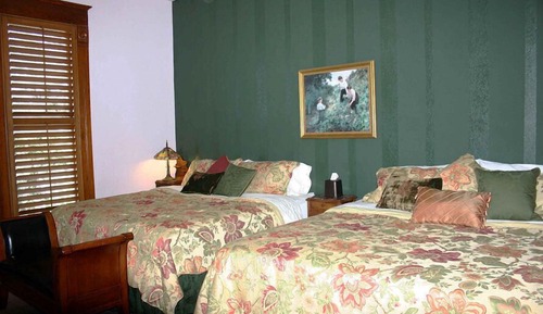 Habitación, varias camas, baño privado