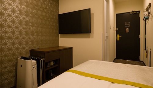 Habitación individual económica (C/OUT 10AM, breakfast charge for kids)