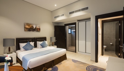 Suite ejecutiva, 1 cama de matrimonio grande, vistas al puerto deportivo