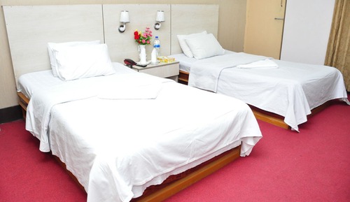 Habitación Deluxe con 1 cama doble o 2 individuales, 2 camas individuales