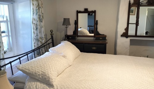 Casa de campo, 1 cama de matrimonio grande, vistas al jardín