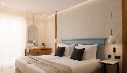 Habitación estándar con 1 cama doble o 2 individuales, balcón, vistas al jardín
