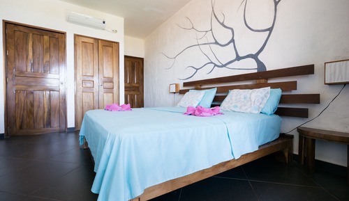 Habitación Deluxe doble, 1 cama de matrimonio grande, no fumadores (Orquidea)