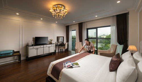 Suite Deluxe, 1 cama de matrimonio grande, vistas al lago