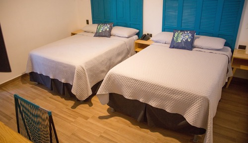Habitación doble, 2 camas dobles, no fumadores (3 Guests Only)