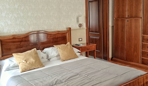 Suite Deluxe, bañera, vistas al jardín