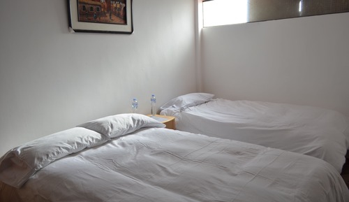 Habitación doble, baño privado (Rosa)