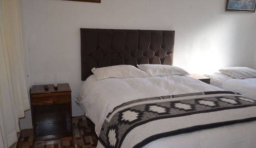 Habitación doble, varias camas, baño privado (Margarita)