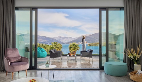 One Bedroom Suite Sea View