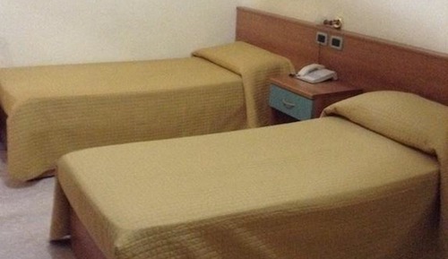 Habitación triple, varias camas, no fumadores