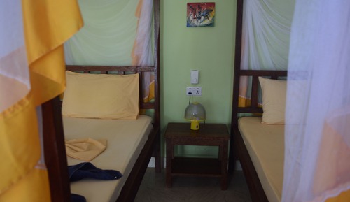 Habitación con 2 camas individuales