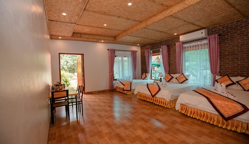 Habitación familiar, vistas a la montaña, junto al lago