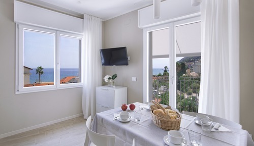 Apartamento Confort, 1 habitación, balcón, vistas al mar