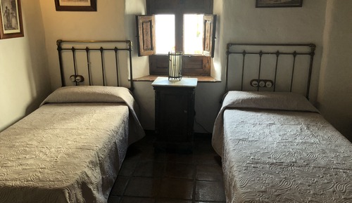 Habitación con 1 cama doble o 2 individuales