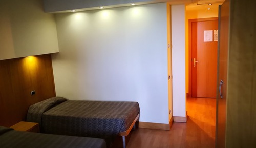 Habitación cuádruple Confort, vistas al jardín