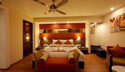 Habitación Deluxe, 1 cama de matrimonio grande, vistas a la ciudad