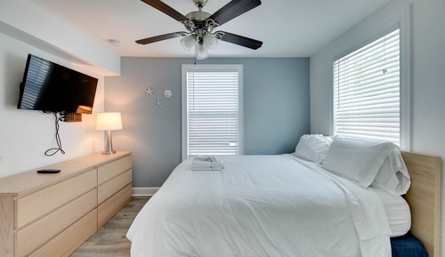 Apartamento familiar, 1 cama de matrimonio con sofá cama, vistas al jardín, planta baja