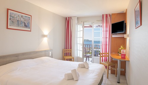 Habitación, habitaciones comunicadas, vistas al mar