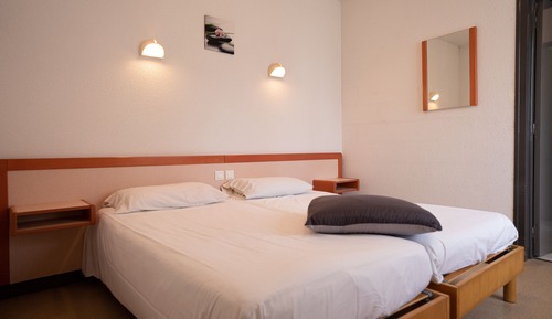 Habitación, 3 habitaciones, 2 baños