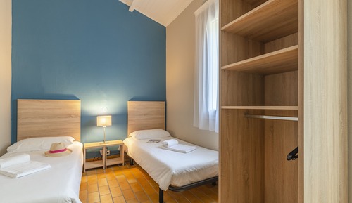Habitación, 3 habitaciones, 2 baños
