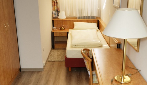 Habitación individual económica, baño compartido