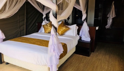Tienda de lujo, 1 cama de matrimonio, no fumadores