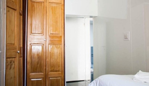 Estudio superior, baño privado (Studio Flat 5)
