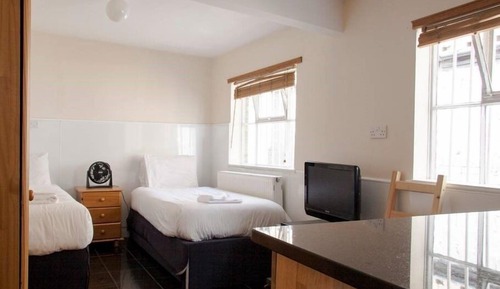 Apartamento superior, baño privado (Studio Flat 6)