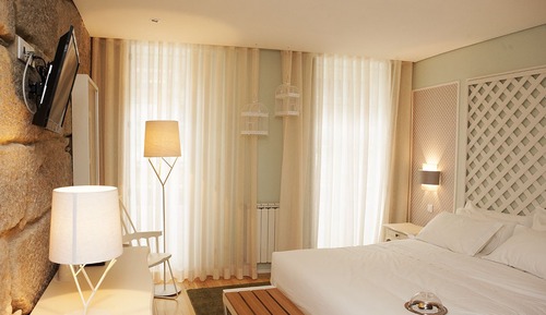 Habitación estándar doble, 1 cama doble, balcón, vistas a la ciudad (Intuition)