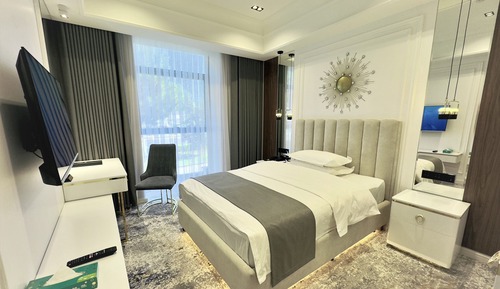 Deluxe Room, 1 Queen Bed, Non Smoking