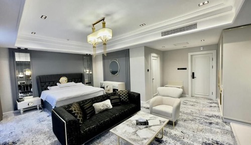 Premium Suite, 1 King Bed, Non Smoking