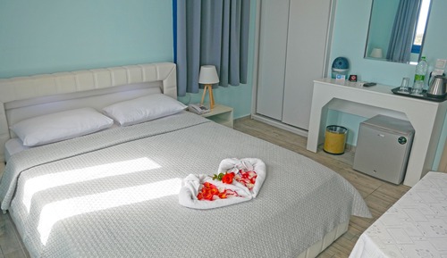 Budget Double Room East Sea View terrace