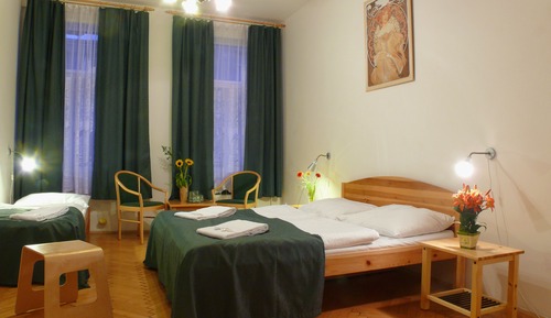 Habitación confort con 5 camas