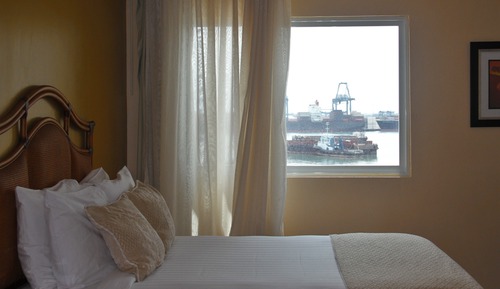 1 King Bed, Superior Room, Breakfast Included