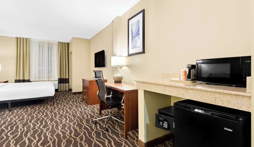 Suite, 1 cama de matrimonio grande, no fumadores (First Floor)