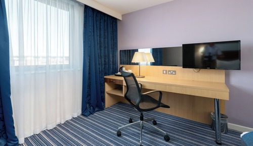 Standard Room with Free Hot Breakfast (bed type subject to availability)