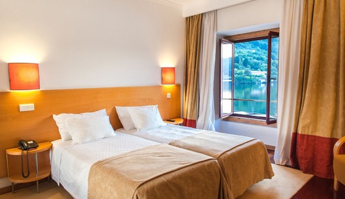Habitación doble, vistas al río (Balcony)