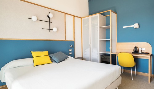Habitación triple, vistas a la playa