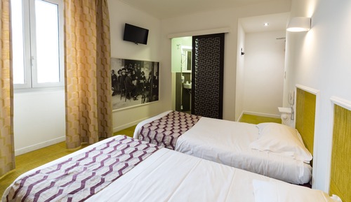Habitación con 2 camas individuales