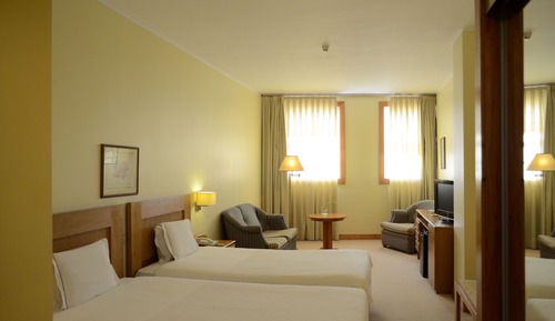 Habitación con 1 cama doble o 2 individuales