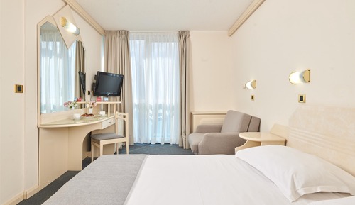 Economy room