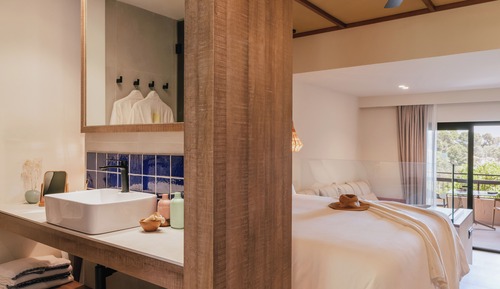 Suite junior, cocina, vistas al jardín (ZEL,2+2)