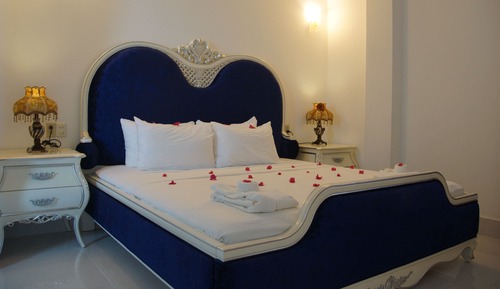 Tower Suites Sea View