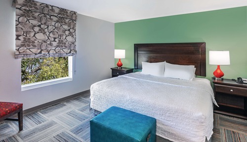 Suite, matr. grande, sofá cama, no fum.