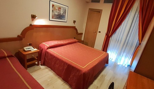 Habitación triple clásica