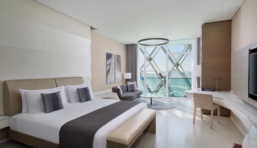 Wonderful Room, 1 King Bed, Balcony with Complimentary Yas Beach Transfer and Access