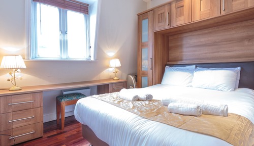 Apartamento familiar, baño privado (3 Bedroom Apartment)