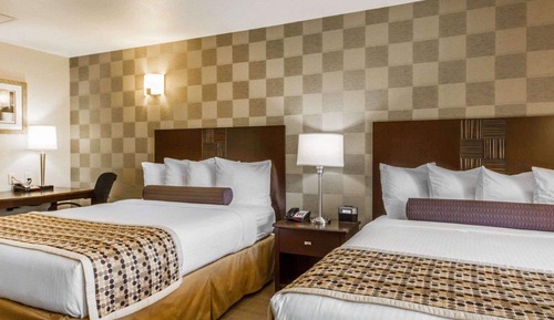 Suite, accesible para personas con discapacidad, no fumadores (2 Queen Beds with Sofabed)